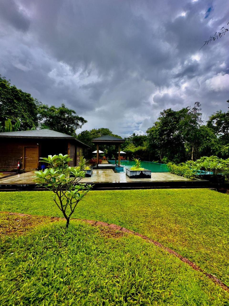 The Postcard Hideaway, Netravali Wildlife Sanctuary, Goa Hotel Vichondrem Exterior foto